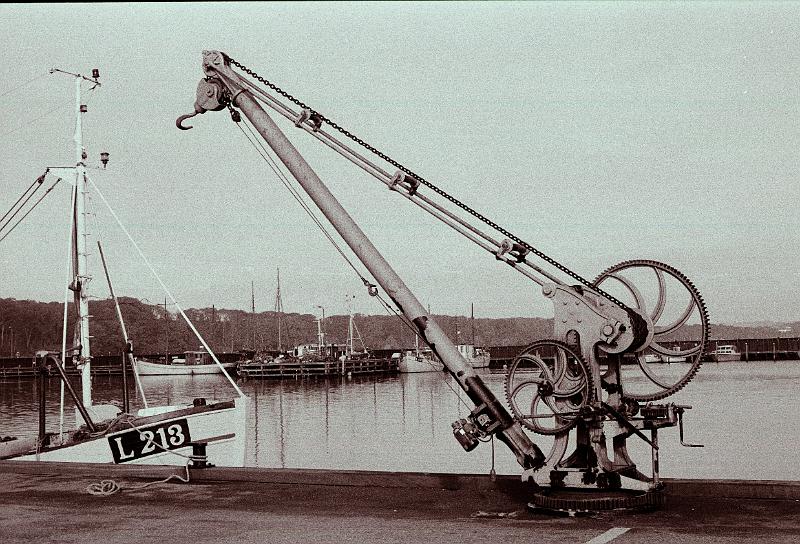 F097-001.jpg